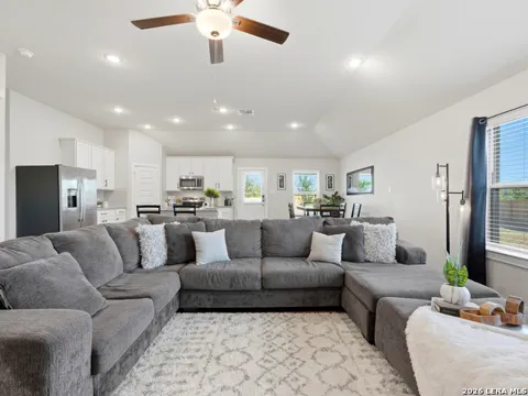 12407 Autumn Way
