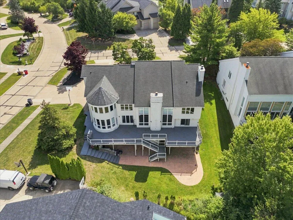 6122 Trailwood Lane West Bloomfield, MI 48322