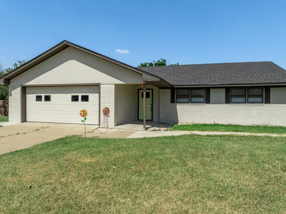 141 Swan Waco, TX 76708