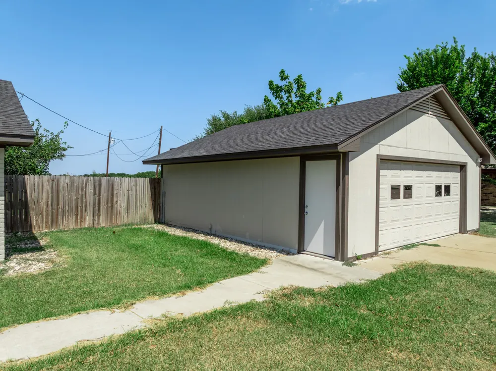 141 Swan Waco, TX 76708
