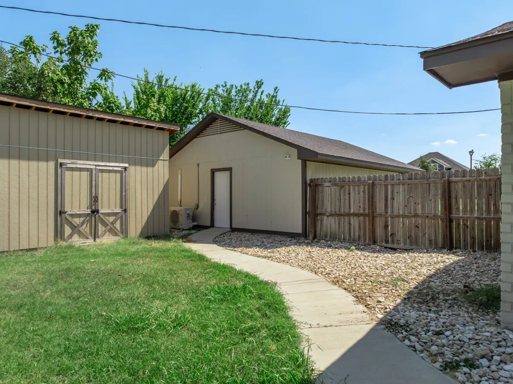141 Swan Waco, TX 76708