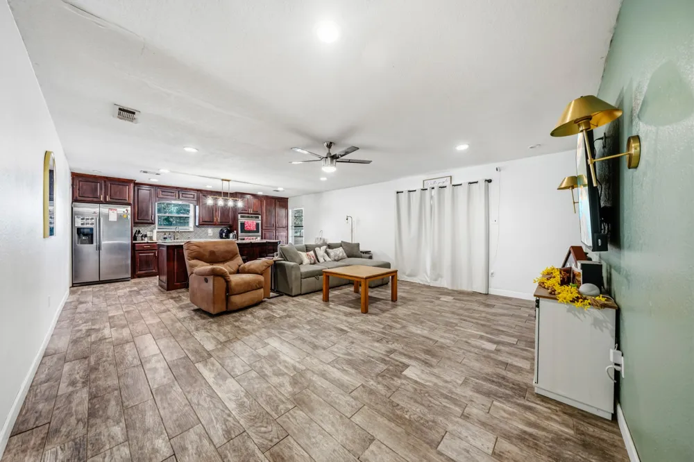 141 Swan Waco, TX 76708