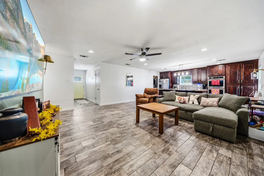 141 Swan Waco, TX 76708