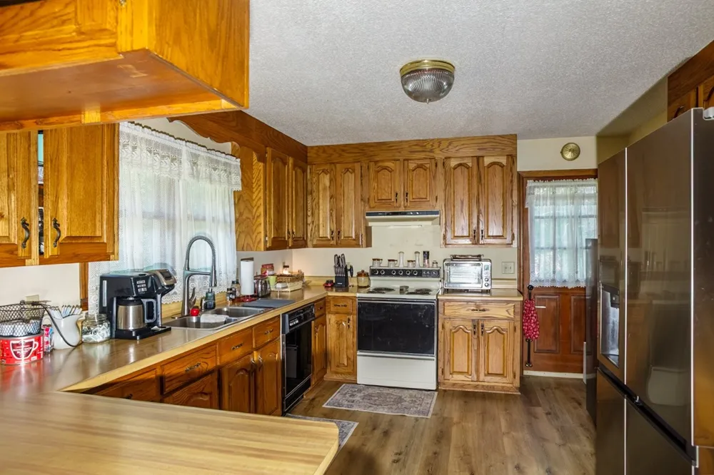 76 Shoally Branch Rd Leoma, TN 38468