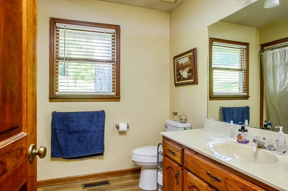76 Shoally Branch Rd Leoma, TN 38468