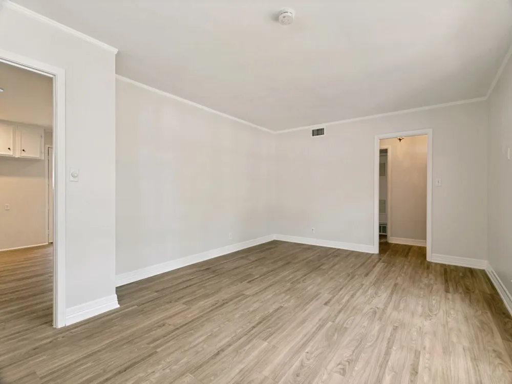 612 Forest Lane Hurst, TX 76053