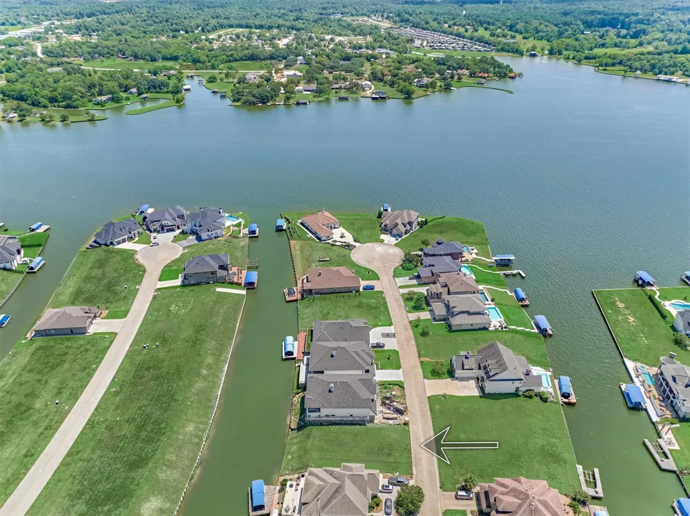 12562 St Louis Court Willis, TX 77318