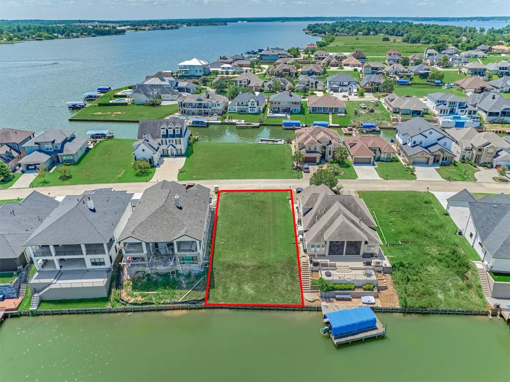 12562 St Louis Court Willis, TX 77318