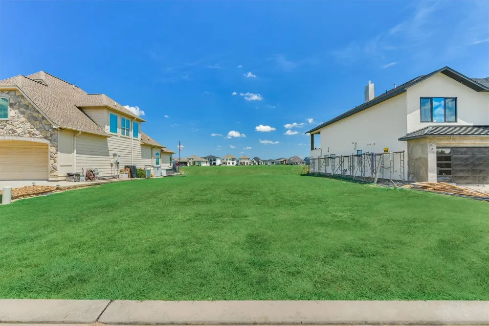 12562 St Louis Court Willis, TX 77318