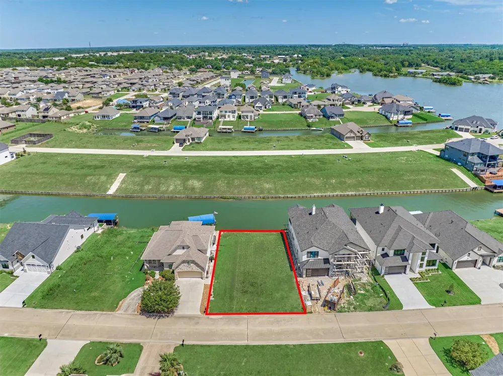 12562 St Louis Court Willis, TX 77318