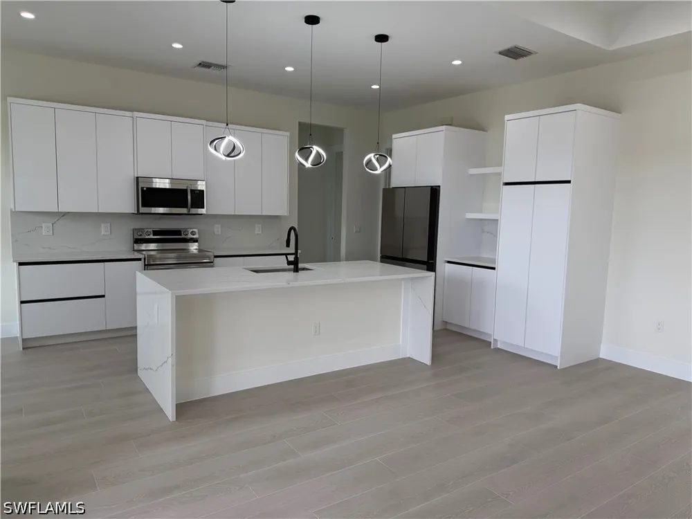 NE 60TH AVENUE Naples, FL 34120