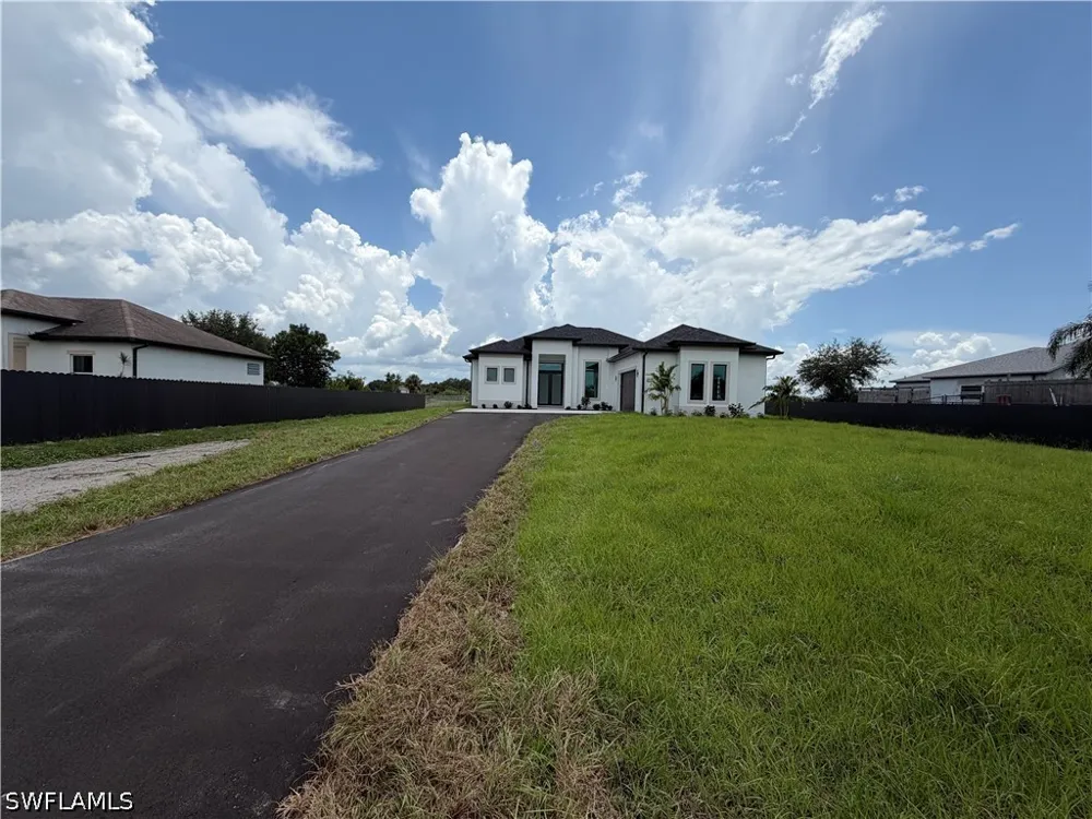 NE 60TH AVENUE Naples, FL 34120