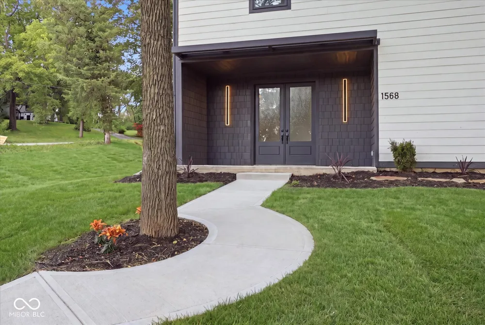 1568 Culbertson Road Shelbyville, IN 46176