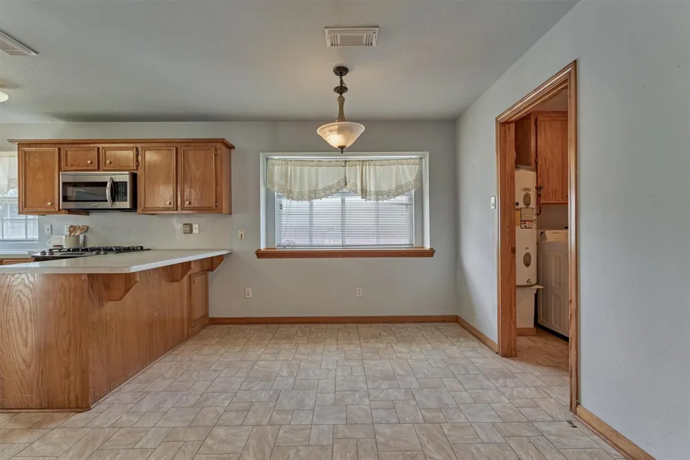 9749 E Shore Drive Willis, TX 77318