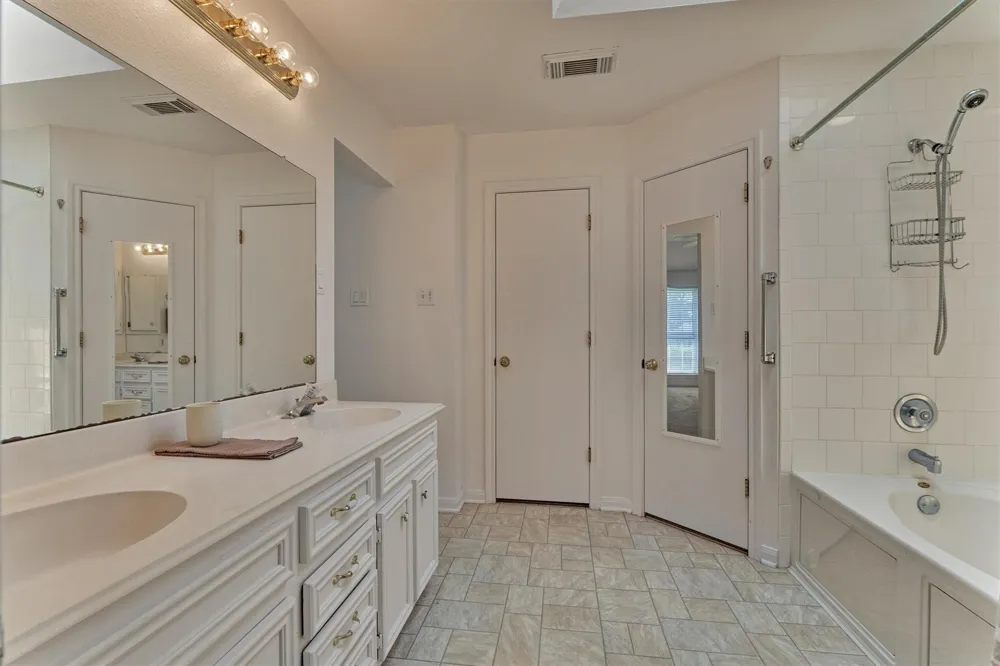 9749 E Shore Drive Willis, TX 77318