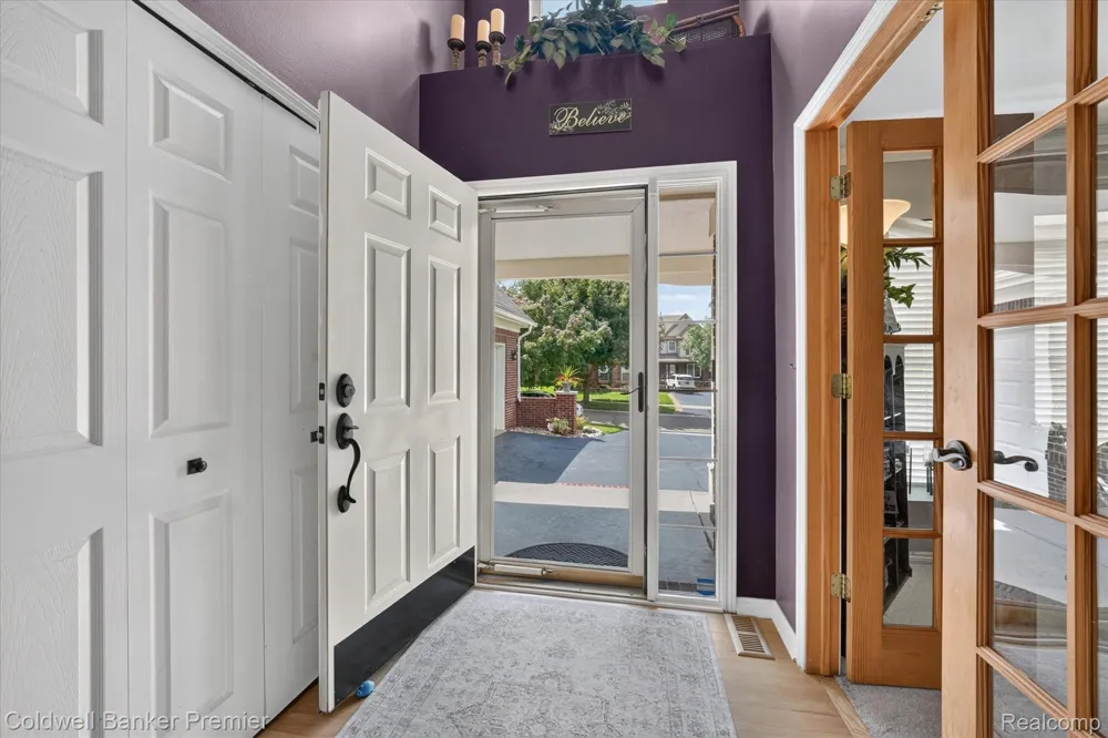 205 Franklin Lake Circle Oxford Charter Township, MI 48371