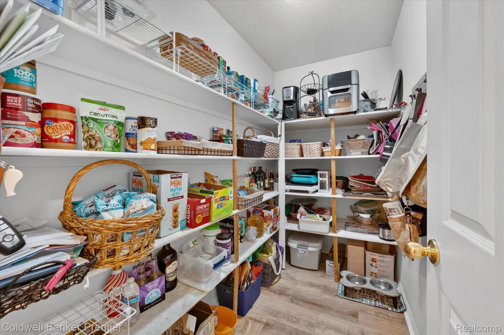 205 Franklin Lake Circle Oxford Charter Township, MI 48371