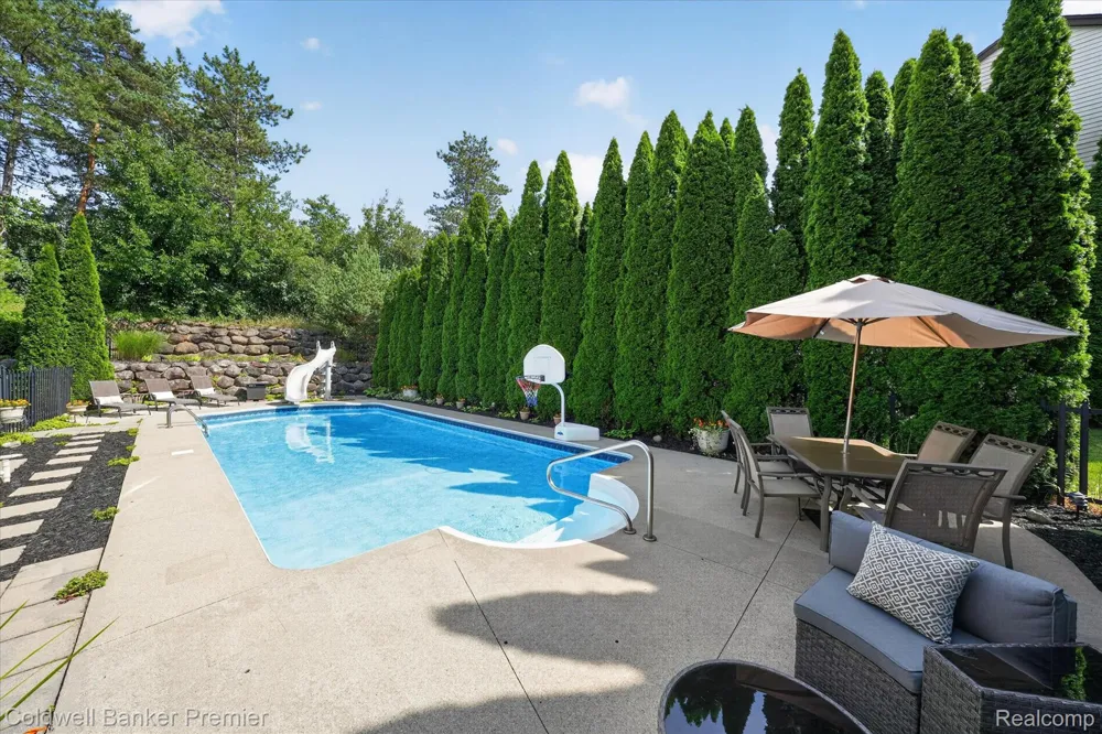 205 Franklin Lake Circle Oxford Charter Township, MI 48371