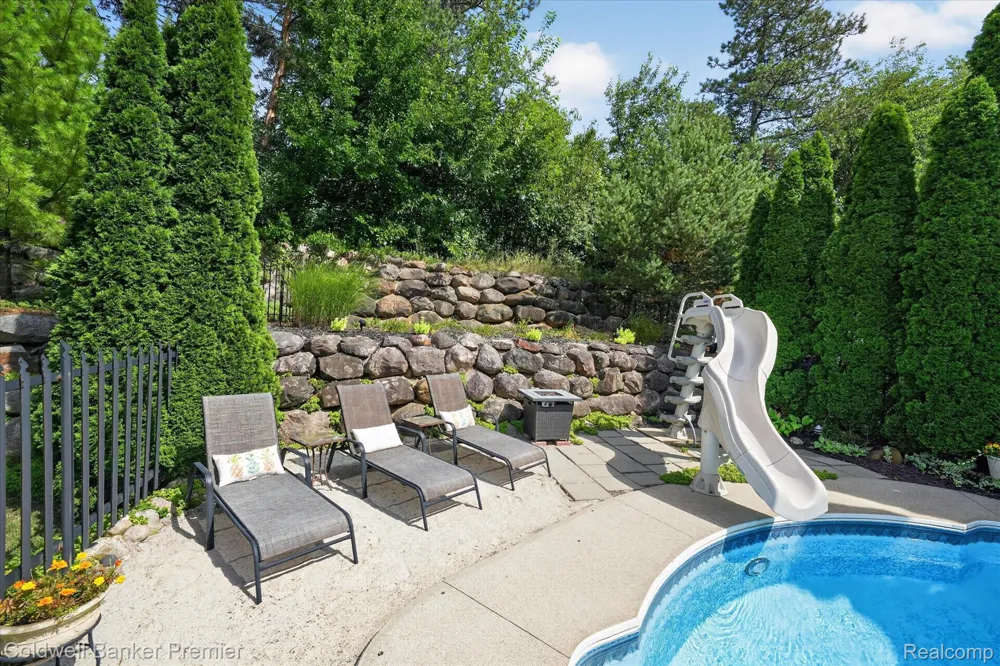 205 Franklin Lake Circle Oxford Charter Township, MI 48371