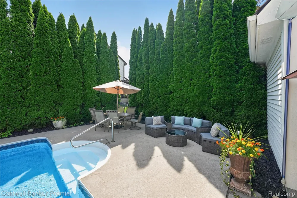 205 Franklin Lake Circle Oxford Charter Township, MI 48371