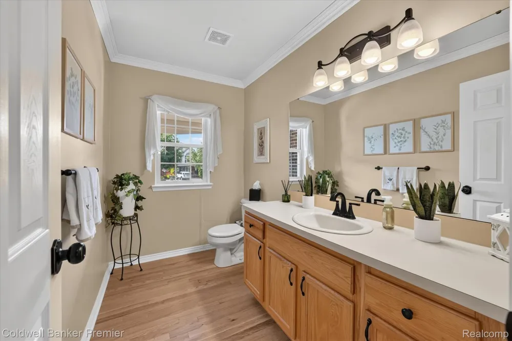 205 Franklin Lake Circle Oxford Charter Township, MI 48371