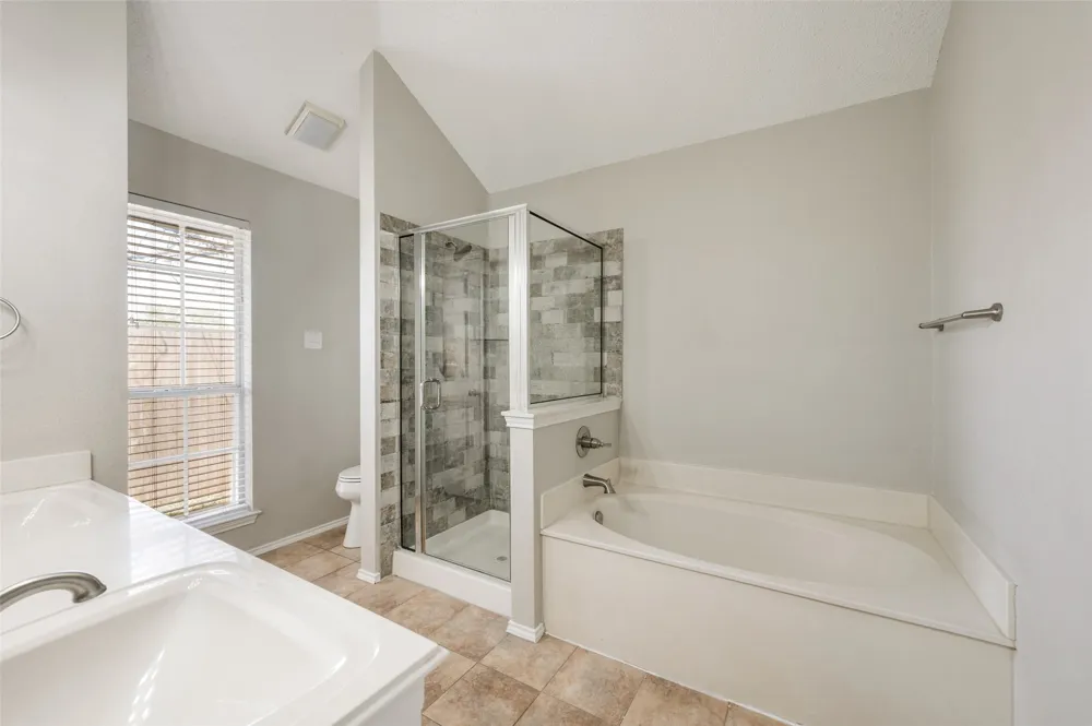 6705 Driffield Circle W North Richland Hills, TX 76182