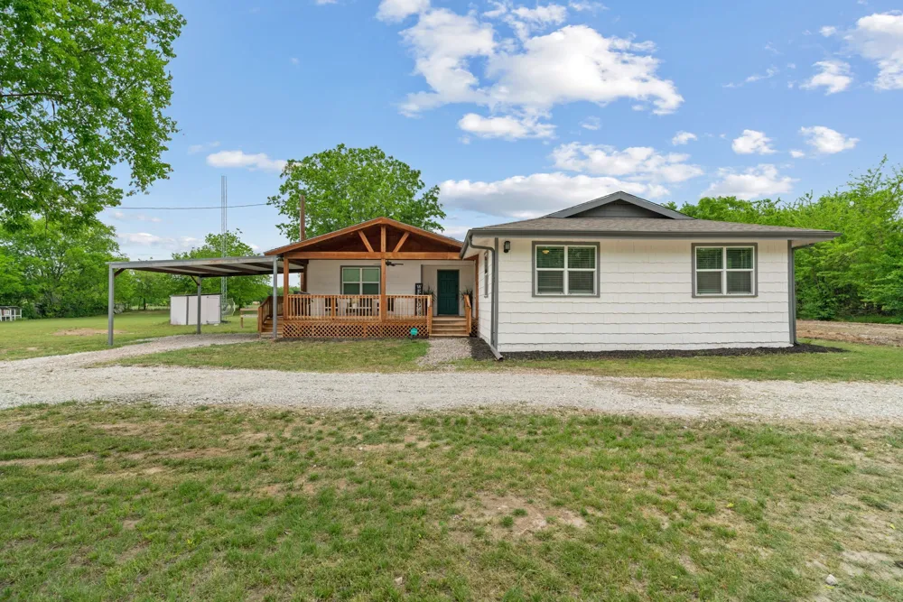 360 County Road 4358 Decatur, TX 76234