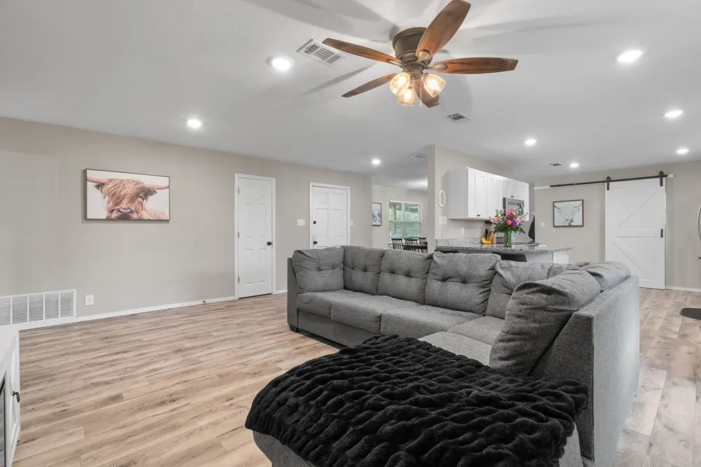360 County Road 4358 Decatur, TX 76234