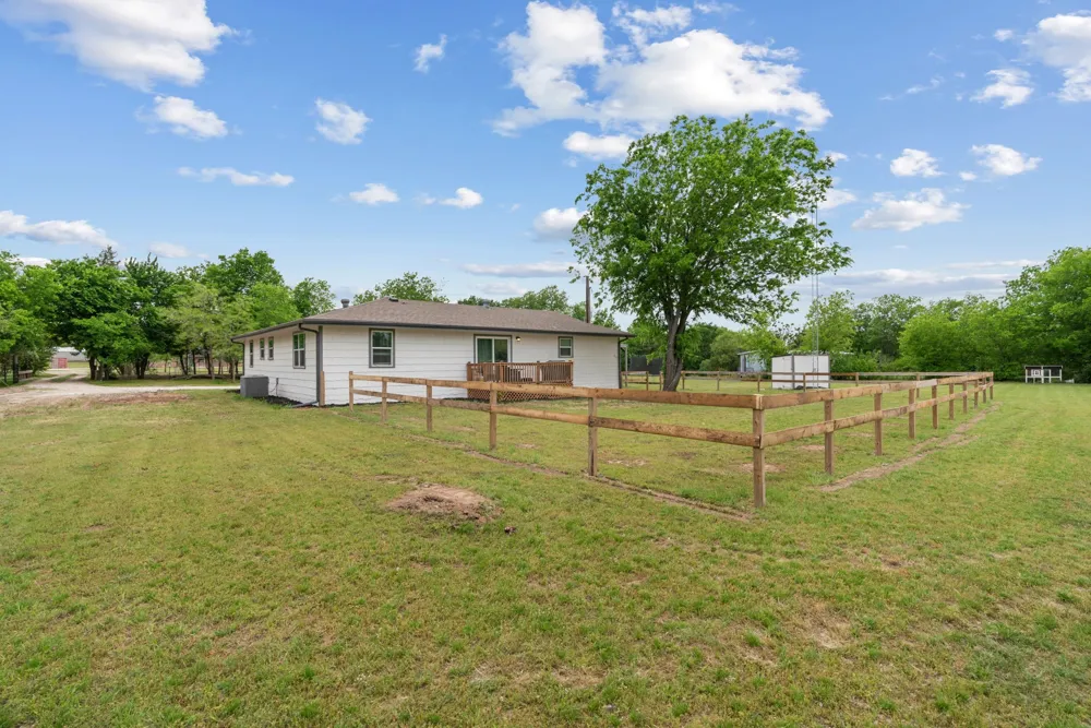 360 County Road 4358 Decatur, TX 76234