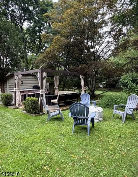 837 Circle Franklin Lakes, NJ 07417