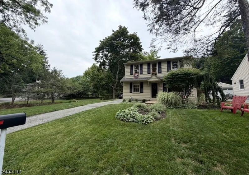 837 Circle Franklin Lakes, NJ 07417