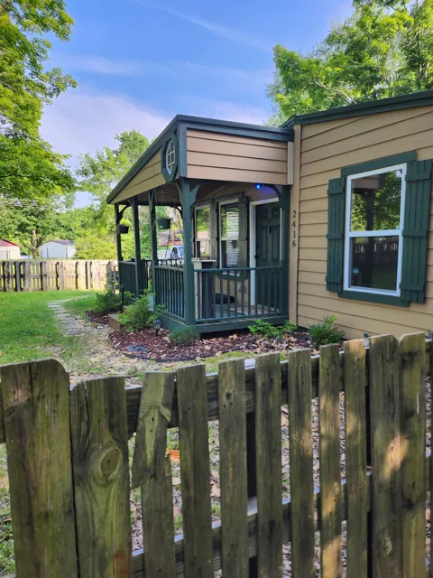 2416 Lee Dr