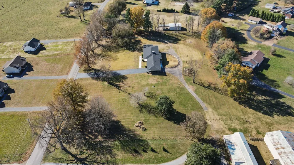 676 Ferguson Hill Rd Lafayette, TN 37083