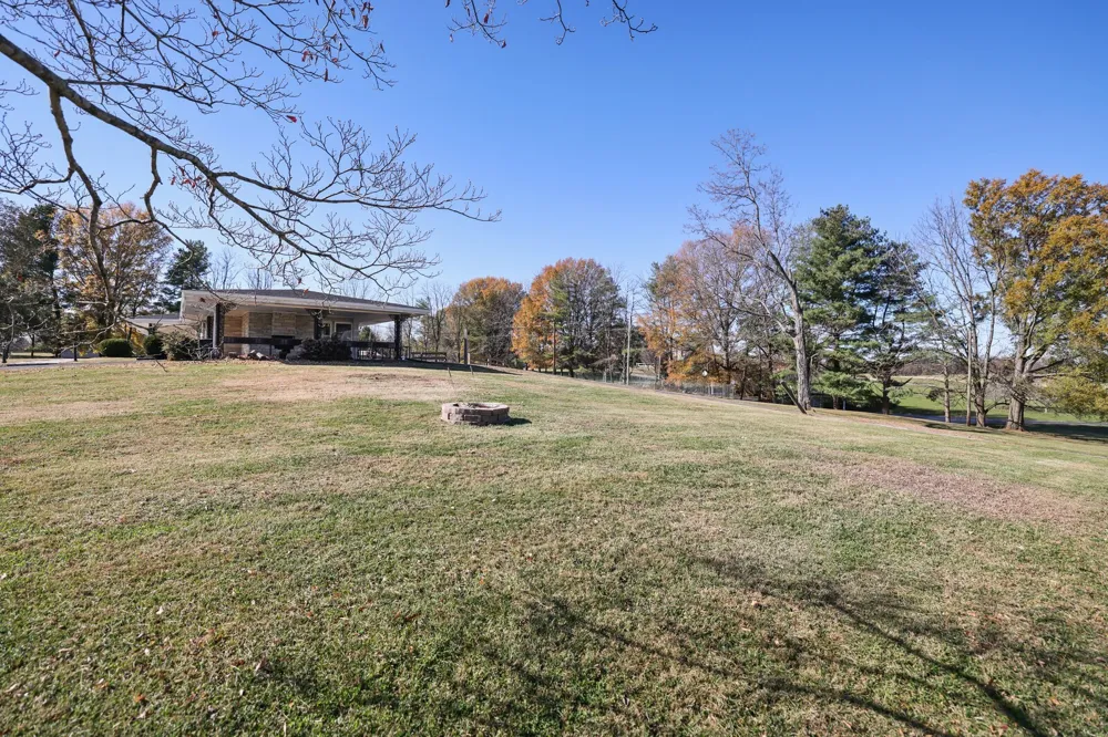 676 Ferguson Hill Rd Lafayette, TN 37083