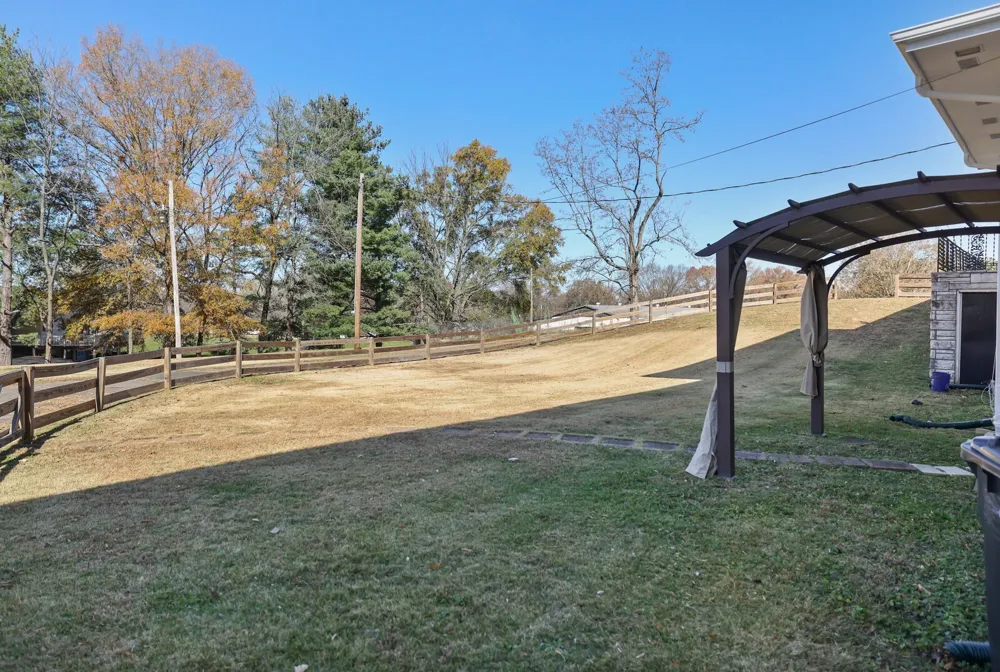 676 Ferguson Hill Rd Lafayette, TN 37083