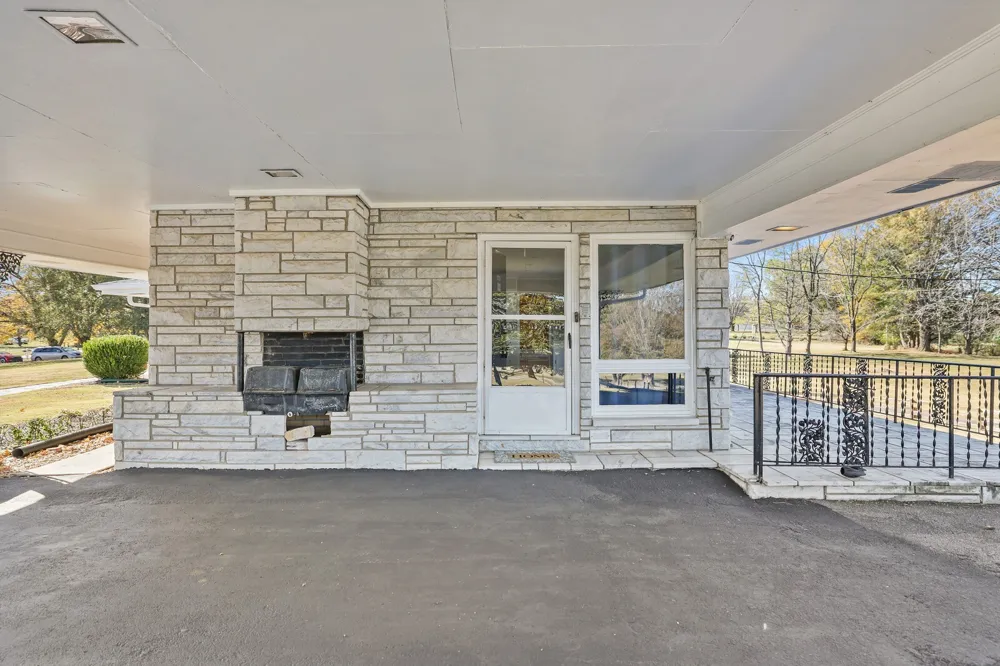676 Ferguson Hill Rd Lafayette, TN 37083
