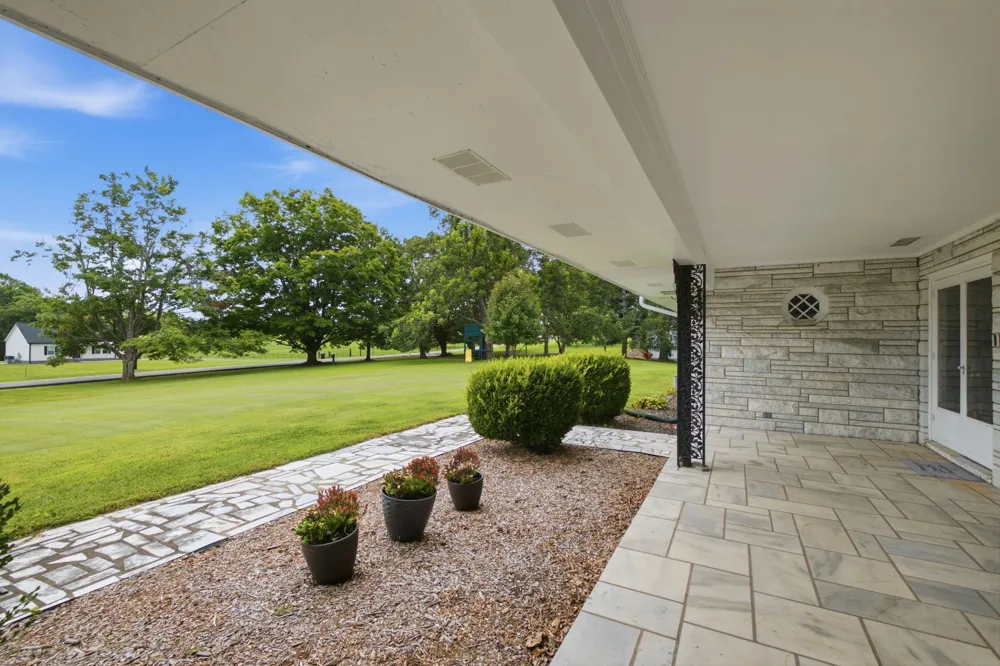 676 Ferguson Hill Rd Lafayette, TN 37083