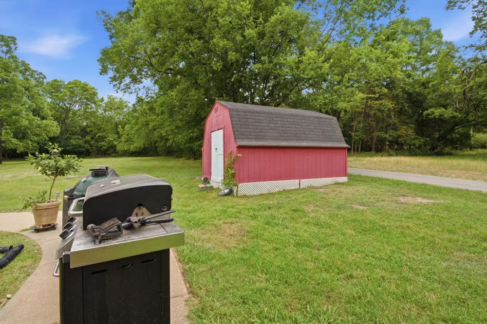 76 W Caldwell St Mount Juliet, TN 37122
