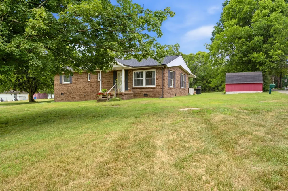 76 W Caldwell St Mount Juliet, TN 37122