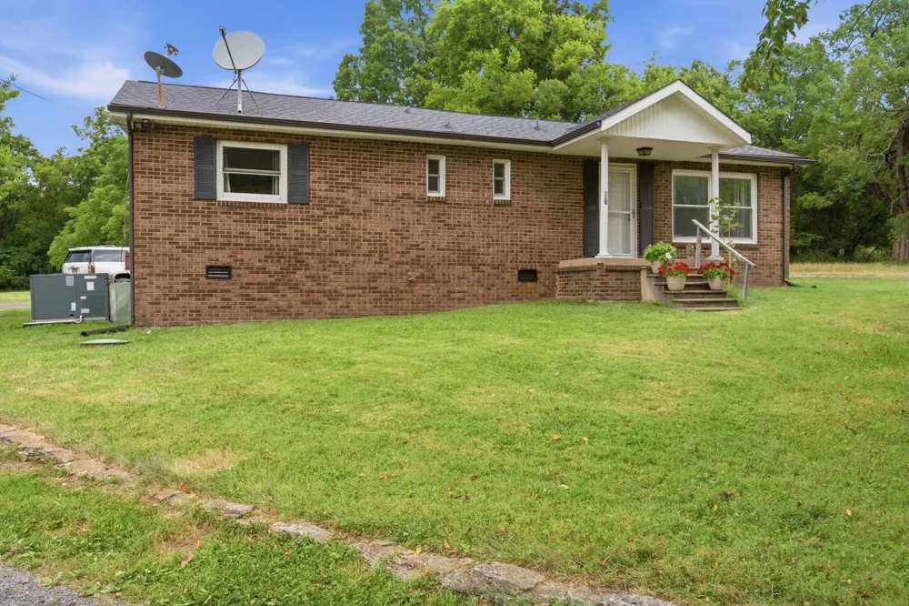 76 W Caldwell St Mount Juliet, TN 37122