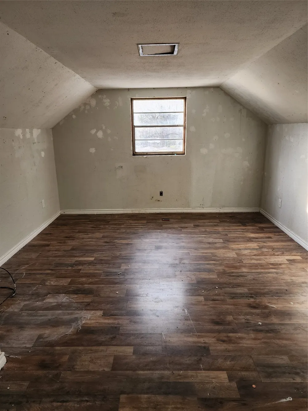 121 Dardenwood Way Payne Springs, TX 75156