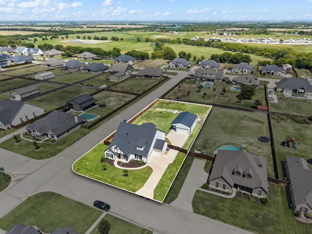 8908 Lazy Oak Drive Justin, TX 76247
