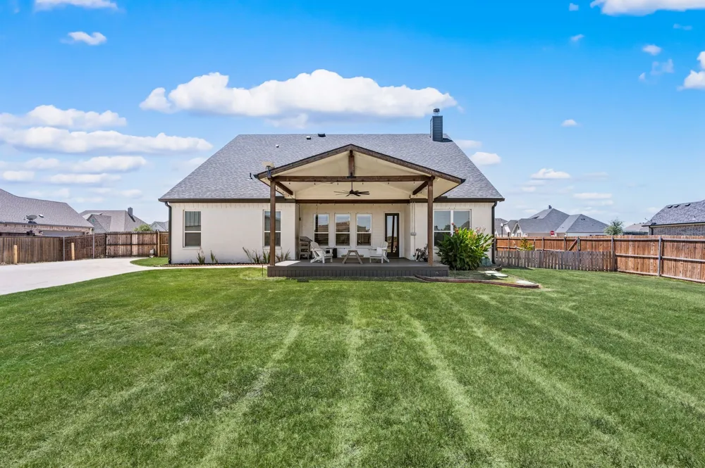 8908 Lazy Oak Drive Justin, TX 76247