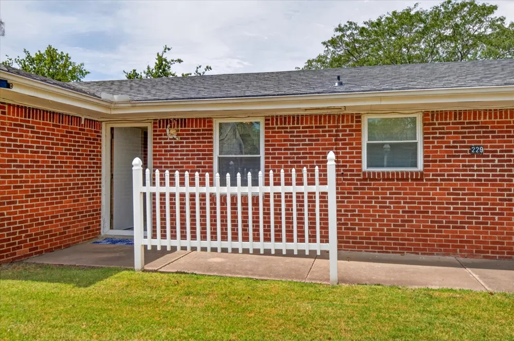 229 NE Myers Avenue Bartlesville, OK 74006