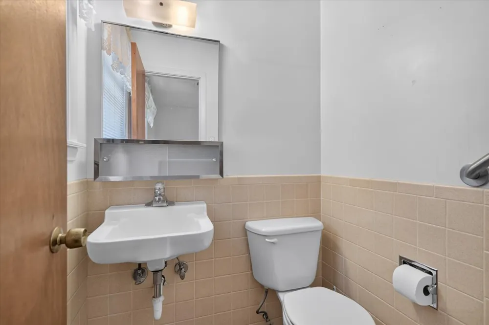 229 NE Myers Avenue Bartlesville, OK 74006