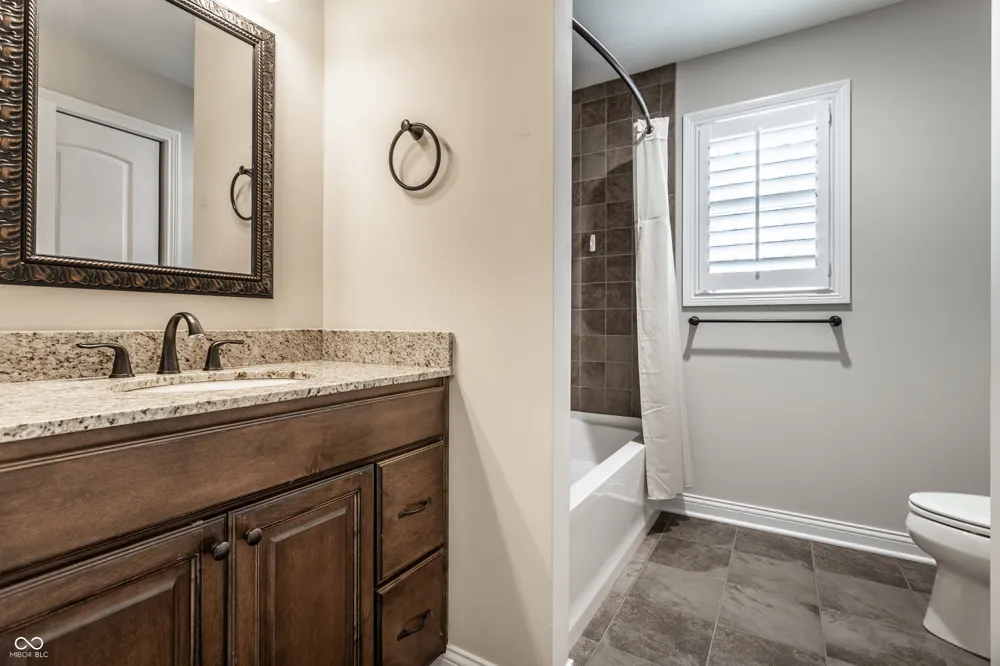 15752 Hawks Way Carmel, IN 46033