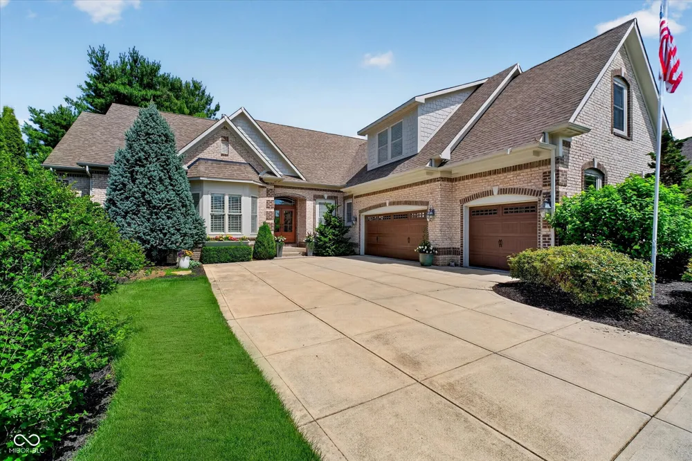15752 Hawks Way Carmel, IN 46033