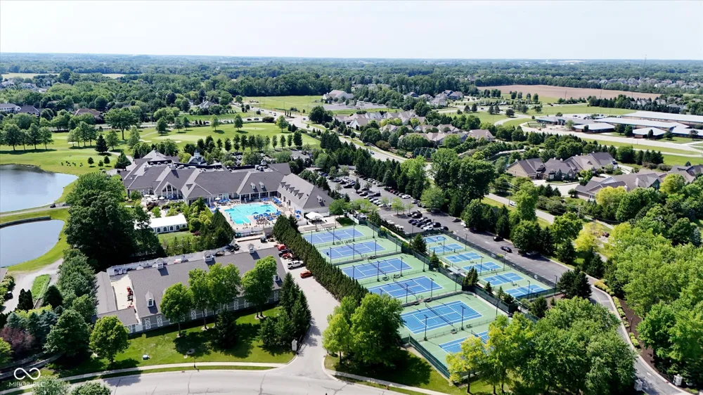 15752 Hawks Way Carmel, IN 46033
