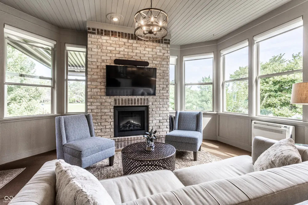 15752 Hawks Way Carmel, IN 46033