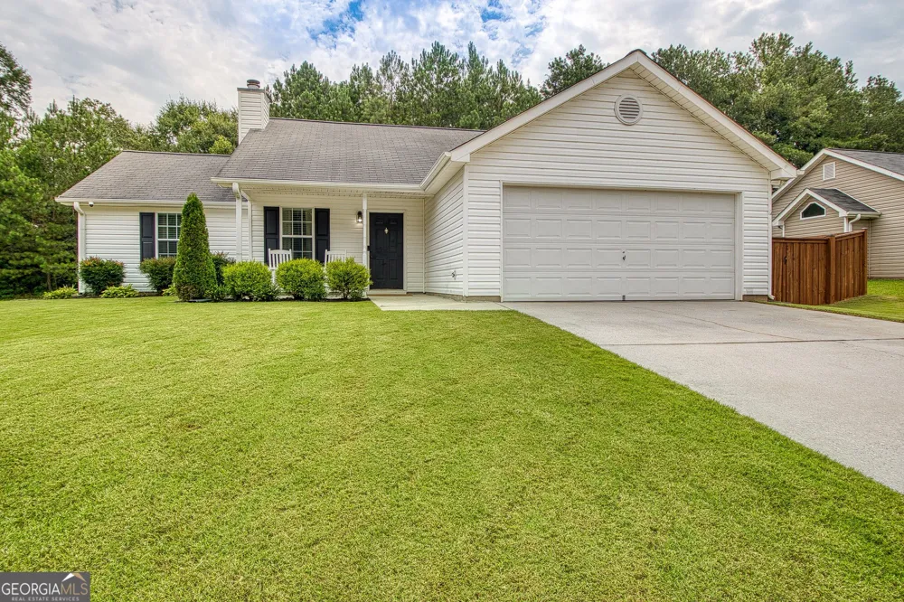 185 Creekside DR Grantville, GA 30220